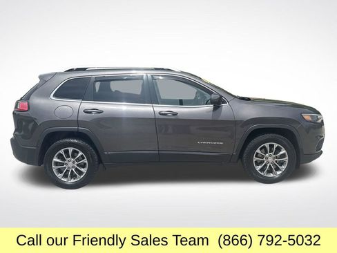 Used 2019 Jeep Cherokee Latitude Plus w/ Cold Weather Group AWD/4WD image 7