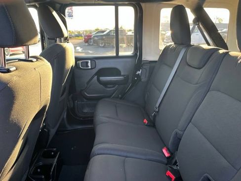 Used 2022 Jeep Wrangler Unlimited Sport AWD/4WD image 11