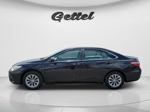 Used 2015 Toyota Camry LE image 8