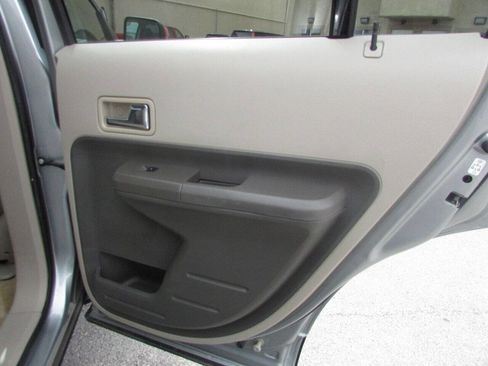 Used 2007 Ford Edge SE FWD image 25