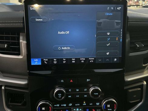 Used 2024 Ford Expedition Max XLT image 29