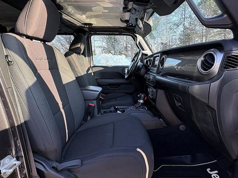 Used 2020 Jeep Gladiator Overland w/ Trailer Tow Package image 14