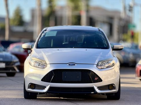 Used 2014 Ford Focus ST w/ Equipment Group 202A FWD image 2
