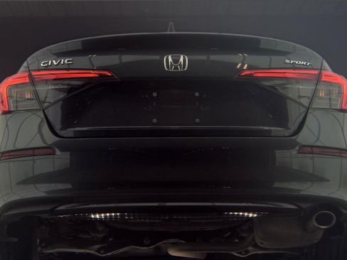 Used 2023 Honda Civic Sport image 6