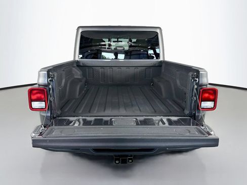 Used 2022 Jeep Gladiator Overland w/ Popular Equipment Package AWD/4WD image 28