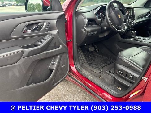 Used 2019 Chevrolet Traverse Premier w/ Driver Confidence II Package FWD image 11