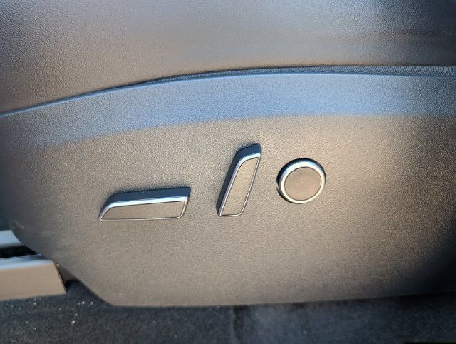 Used 2023 Tesla Model Y Long Range AWD/4WD image 18