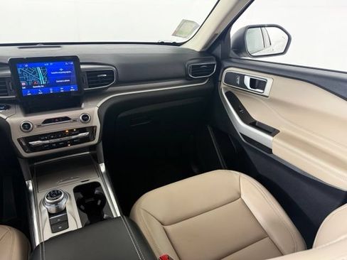 Used 2023 Ford Explorer XLT w/ Equipment Group 202A RWD image 28