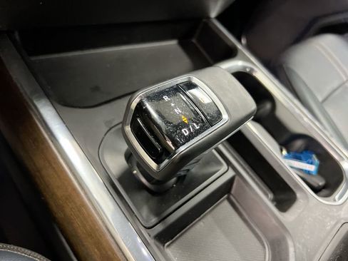 Used 2023 Chevrolet Silverado 1500 High Country w/ Z71 Off-Road Package image 17