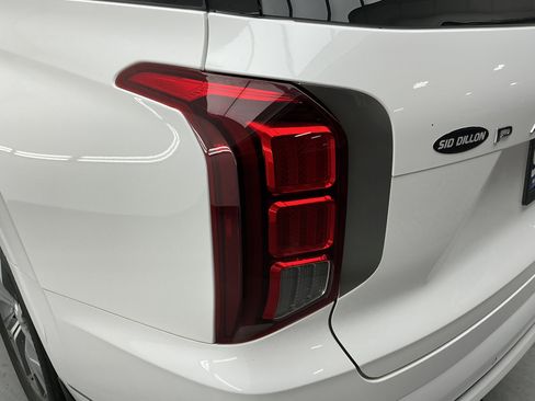 Used 2021 Hyundai Palisade Limited image 21