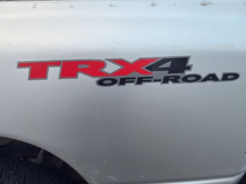 Used 2006 Dodge Ram 2500 Truck SLT image 21