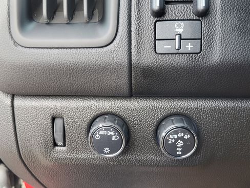 Used 2020 Chevrolet Colorado ZR2 image 27