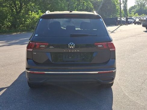 Used 2022 Volkswagen Tiguan SE FWD image 4