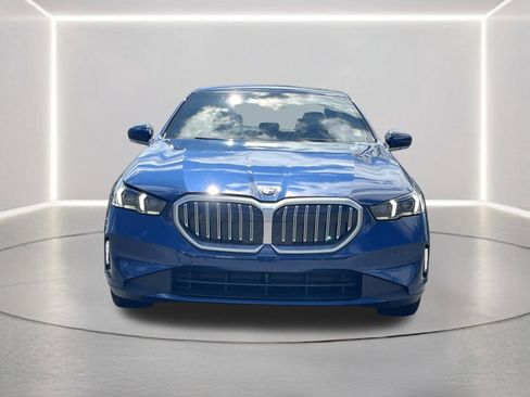 Used 2024 BMW 530i w/ Premium Package image 31