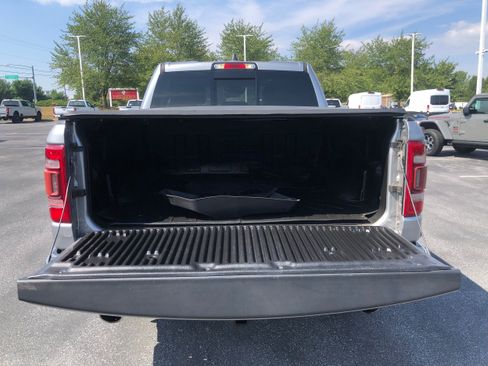 Used 2019 RAM 1500 Laramie image 9
