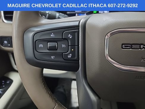 Used 2023 GMC Yukon XL Denali AWD/4WD image 20