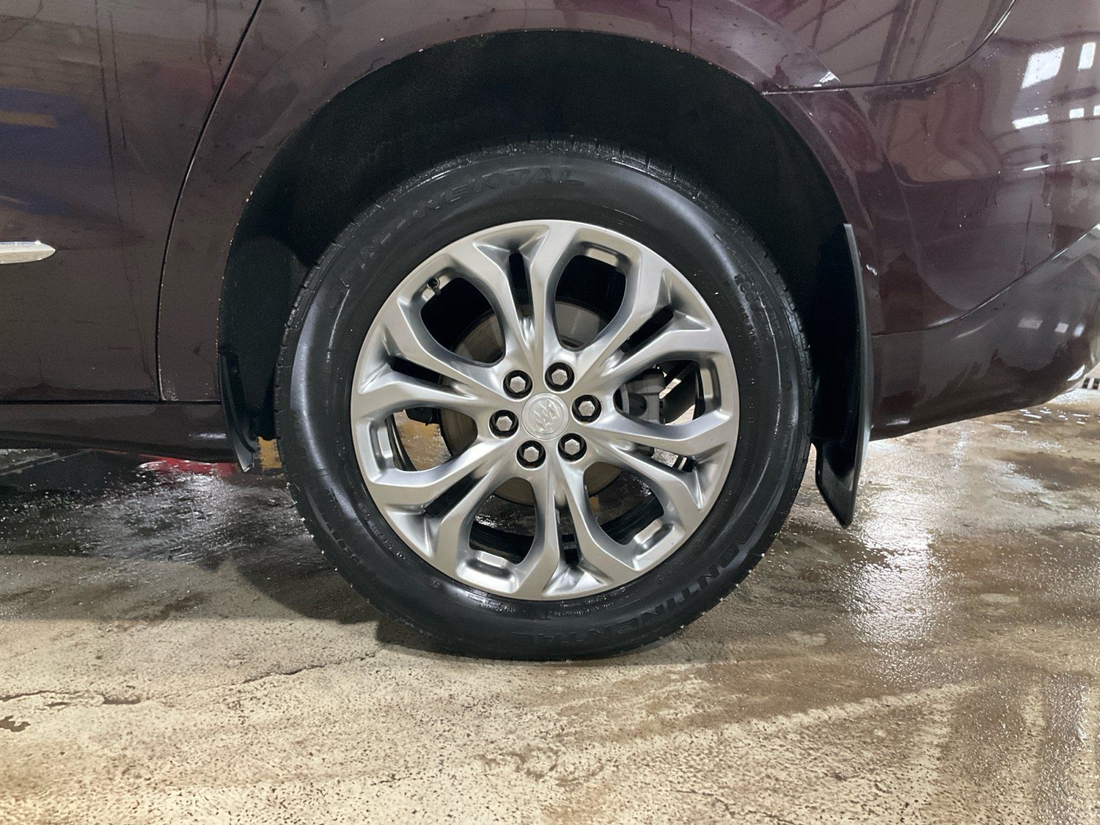 Used 2020 Buick Enclave Avenir w/ Avenir Technology Package AWD/4WD image 25