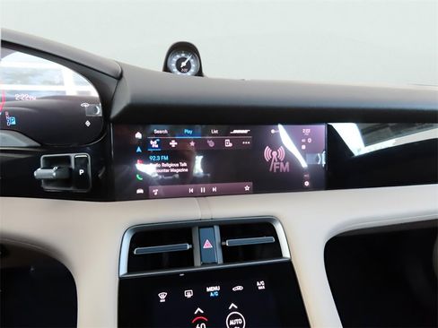 New 2025 Porsche Taycan image 30