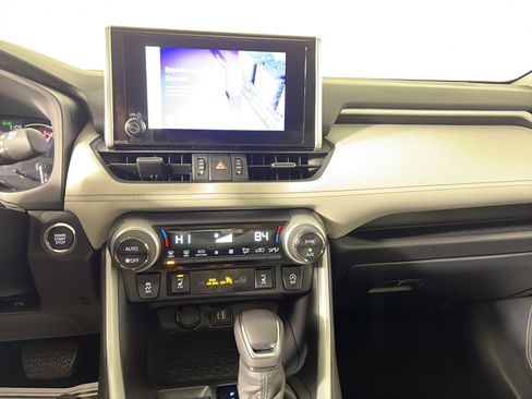 Used 2025 Toyota RAV4 XLE Premium image 29