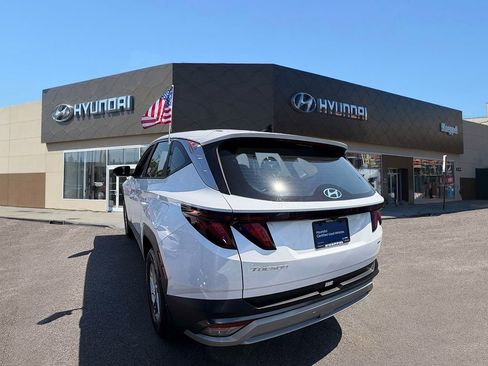 Used 2025 Hyundai Tucson SE AWD/4WD image 6