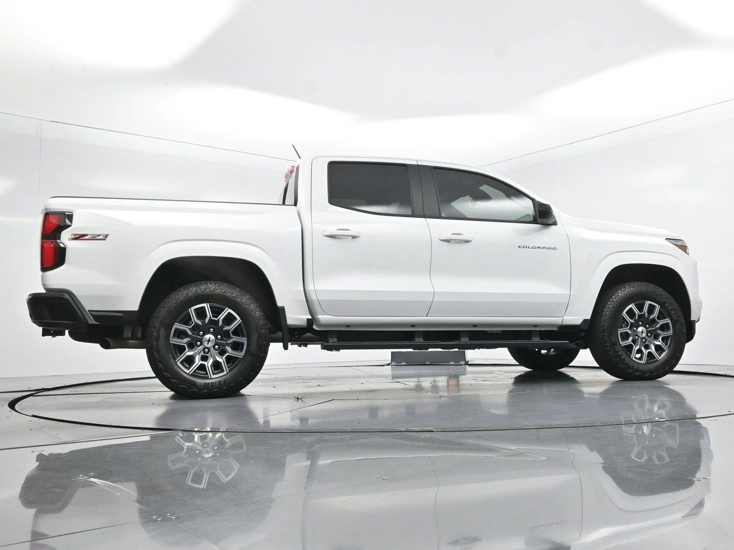 Used 2026 Chevrolet Colorado Z71 AWD/4WD image 47
