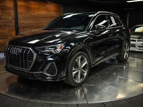 Used 2020 Audi Q3 2.0T Premium Plus w/ Premium Plus Package image 2