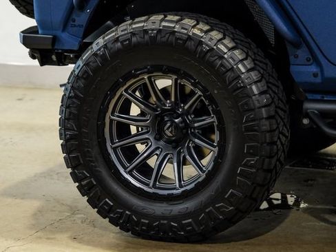 Used 2025 Jeep Wrangler Unlimited Rubicon w/ Safety Group AWD/4WD image 37