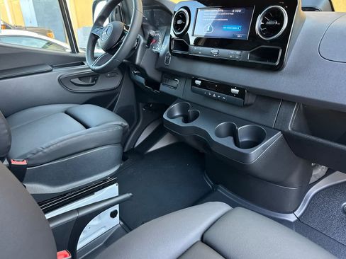 New 2026 Mercedes-Benz Sprinter 2500 image 15