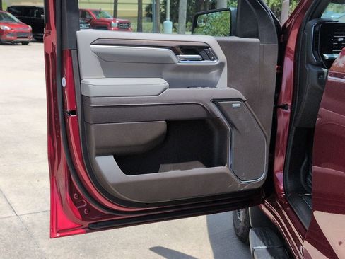 New 2026 Chevrolet Silverado 1500 RST w/ Dark Appearance Package AWD/4WD image 8