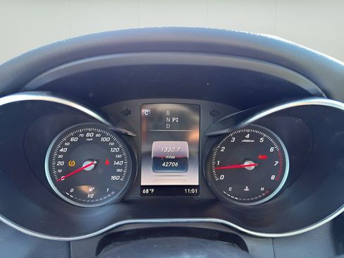 Used 2018 Mercedes-Benz C 300 4MATIC Sedan w/ Premium Package image 11