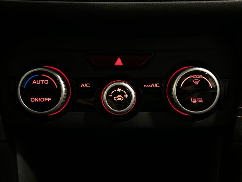 Used 2018 Subaru Crosstrek 2.0i Limited image 11