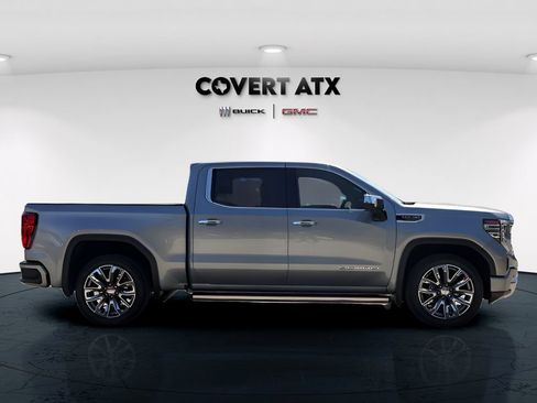 Used 2023 GMC Sierra 1500 Denali w/ Denali Reserve Package AWD/4WD image 7