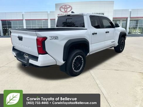 Used 2024 Toyota Tacoma TRD Off-Road w/ TRD Off Road Upgrade Package AWD/4WD image 10