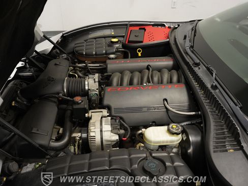 Used 2000 Chevrolet Corvette Convertible w/ Memory Pkg image 32