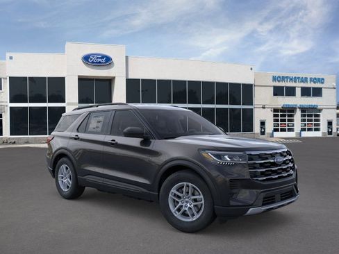 New 2026 Ford Explorer Active image 7
