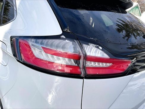 Used 2022 Ford Edge SEL image 33