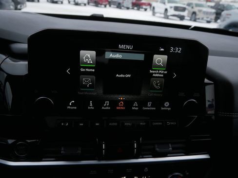 Used 2024 Nissan Pathfinder Platinum image 32