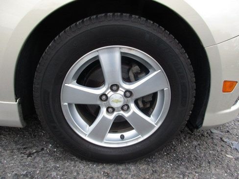 Used 2011 Chevrolet Cruze LT w/ RS Package FWD image 14