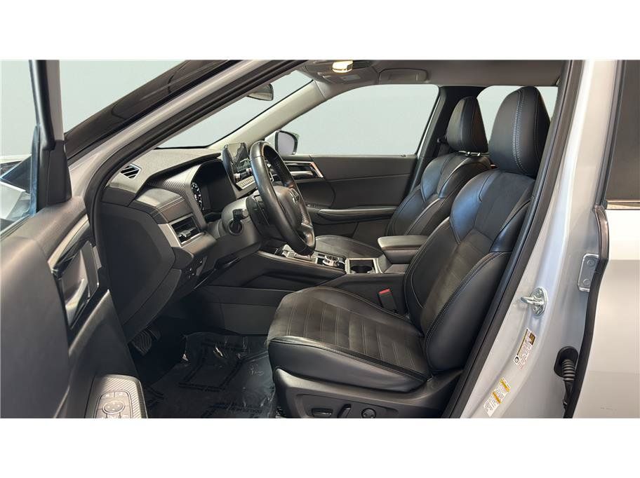 Used 2024 Mitsubishi Outlander Ralliart AWD/4WD image 10