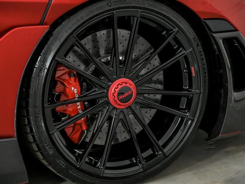 Used 2018 McLaren 720S image 21