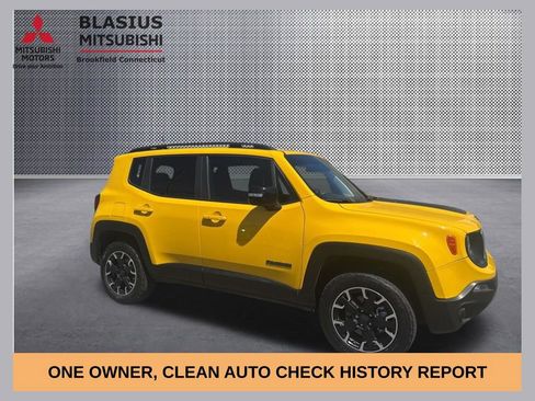 Used 2023 Jeep Renegade Latitude AWD/4WD image 1