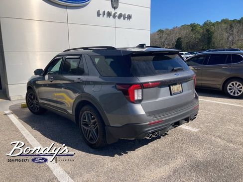 Used 2025 Ford Explorer ST w/ Sun And Sound Package AWD/4WD image 3
