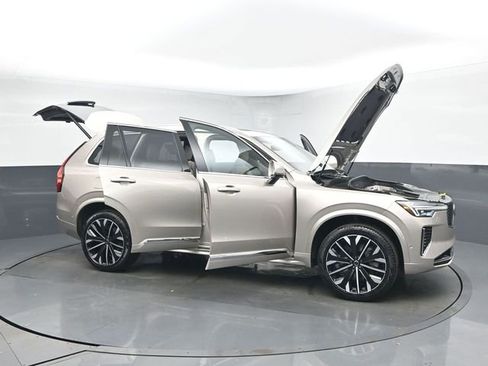 New 2026 Volvo XC90 T8 Plus w/ Protection Package Premier AWD/4WD image 55