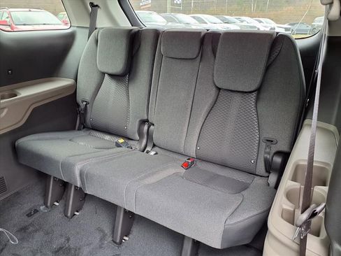 New 2026 Kia Carnival LX image 10