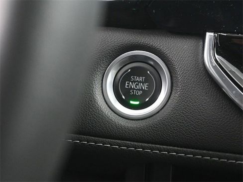 Used 2024 Chevrolet Colorado LT w/ LT Convenience Package III image 18