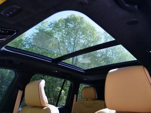 Used 2022 Jeep Grand Cherokee Summit image 8