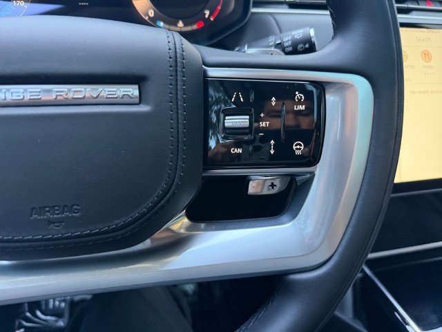 Certified 2025 Land Rover Range Rover SE AWD/4WD image 23