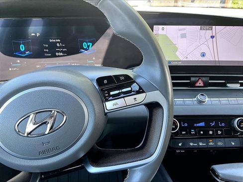 Used 2023 Hyundai Elantra SEL w/ Convenience Package FWD image 24