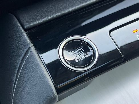 Certified 2025 Lincoln Navigator L Reserve AWD/4WD image 21
