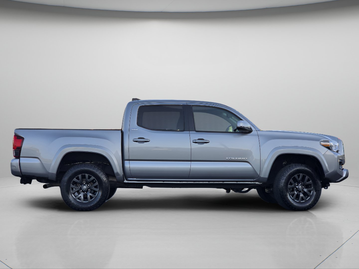 Certified 2021 Toyota Tacoma SR5 w/ Technology Package AWD/4WD image 29